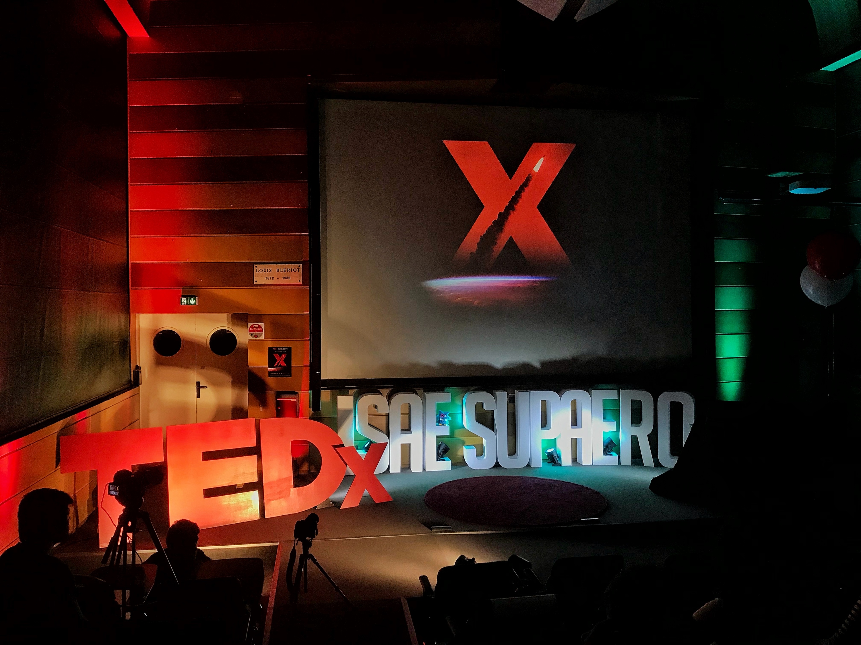 TEDxISAESUPAERO 2019 dans un des amphis de l'ISAE-SUPAERO